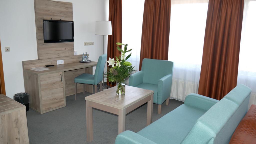 Komfort Hotel Людвигсбург Экстерьер фото