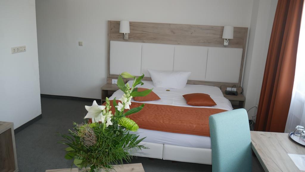 Komfort Hotel Людвигсбург Экстерьер фото
