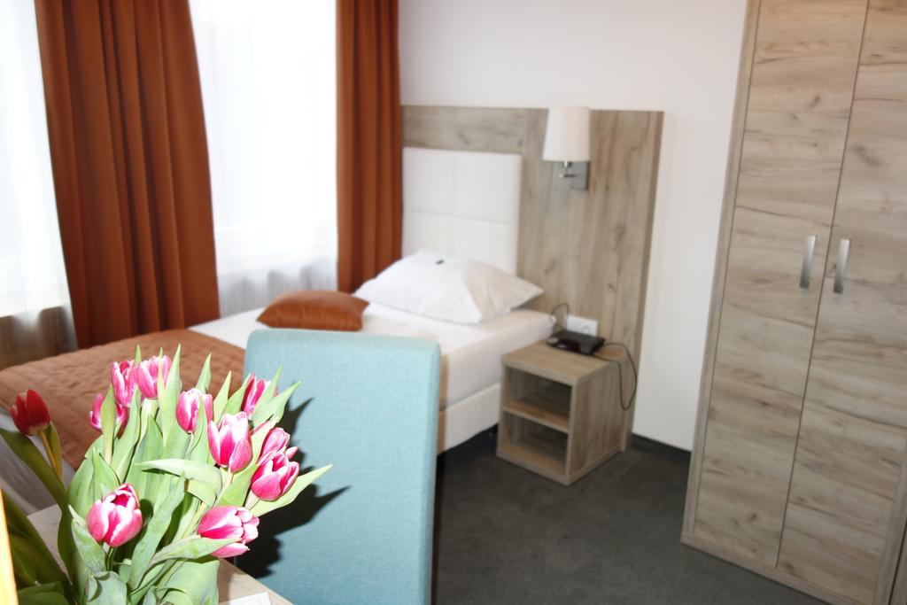 Komfort Hotel Людвигсбург Экстерьер фото